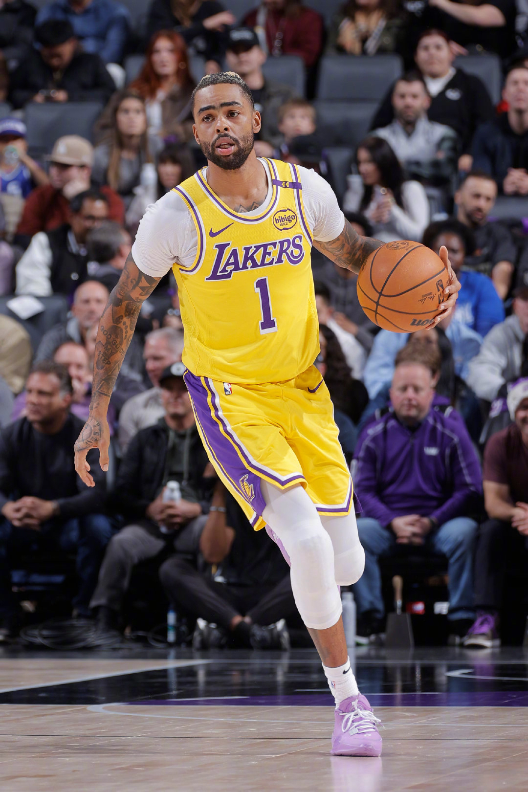 浓眉哥爆冷击败湖人，比分优势明显引爆全场！